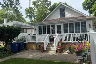 2701 Harrison Pl, Waukegan, IL 60085 - Photo 2