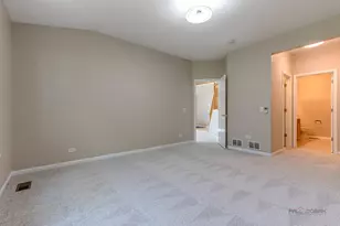 118 Bay Dr, Itasca, IL 60143 - Photo 18