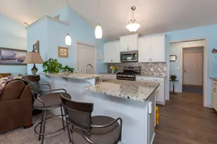 2035 Somerset Ln, Sycamore, IL 60178 - Photo 12