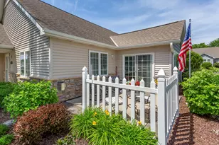 2035 Somerset Ln, Sycamore, IL 60178 - Photo 2