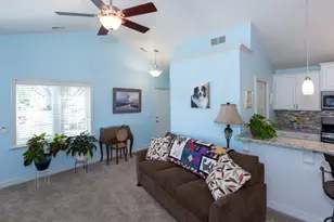 2035 Somerset Ln, Sycamore, IL 60178 - Photo 6