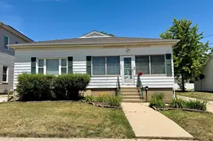 822 W Lafayette St, Ottawa, IL 61350 - Photo 2