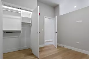 2505 W Farragut Ave, Chicago, IL 60625 - Photo 18