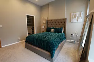 3651 S Giles Ave, Chicago, IL 60653 - Photo 6