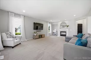 8325 Watson Cir, Lakewood, IL 60014 - Photo 18