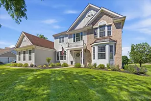 8325 Watson Cir, Lakewood, IL 60014 - Photo 2
