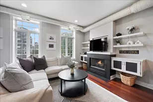 636 N Racine Ave, Chicago, IL 60642 - Photo 4