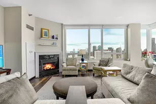 33 W Ontario St, Chicago, IL 60654 - Photo 4
