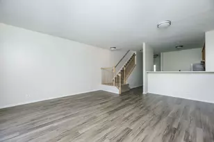 2943 Kentshire Cir, Naperville, IL 60564 - Photo 4
