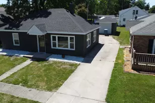 443 S 6th St, Watseka, IL 60970 - Photo 2