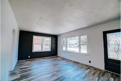 443 S 6th Street, Watseka, IL 60970 - Photo 10