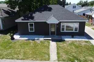 443 S 6th St, Watseka, IL 60970 - Photo 1