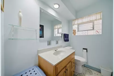 8135 Keating Avenue, Skokie, IL 60076 - Photo 14