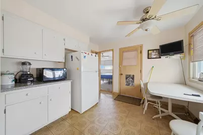 8135 Keating Avenue, Skokie, IL 60076 - Photo 10