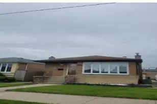 6019 W 59th St, Chicago, IL 60638 - Photo 2