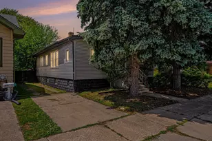 988 Wentworth Ave, Calumet City, IL 60409 - Photo 18