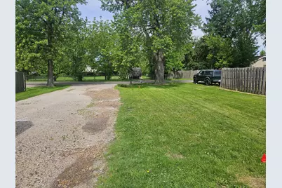 39101 N Walnut Street, Lake Villa, IL 60046 - Photo 2