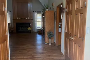 1609 Lorraine Dr, Sandwich, IL 60548 - Photo 4