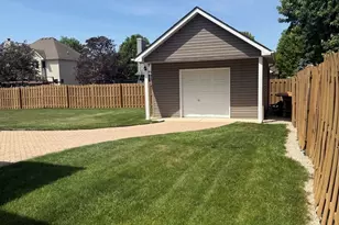 1609 Lorraine Dr, Sandwich, IL 60548 - Photo 32