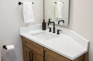 5415 N Sheridan Rd, Chicago, IL 60640 - Photo 20