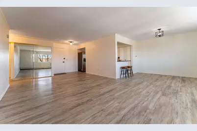 10015 Beverly Drive #404, Skokie, IL 60076 - Photo 4