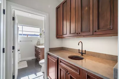 1331 W Wolfram Street, Chicago, IL 60657 - Photo 24