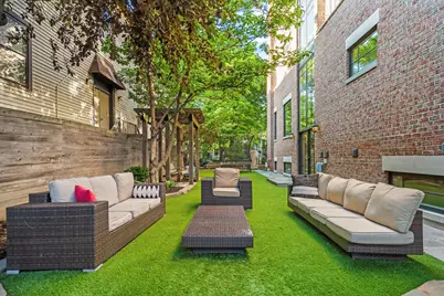1331 W Wolfram Street, Chicago, IL 60657 - Photo 36