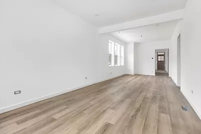 8528 S Escanaba Avenue, Chicago, IL 60617 - Photo 6