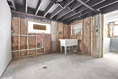 8528 S Escanaba Avenue, Chicago, IL 60617 - Photo 22