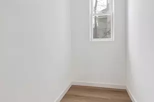 8528 S Escanaba Ave, Chicago, IL 60617 - Photo 16