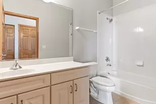 1967 Holloway Ct, Aurora, IL 60502 - Photo 22