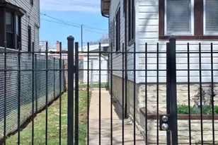 [Address not provided], Chicago, IL 60628 - Photo 2