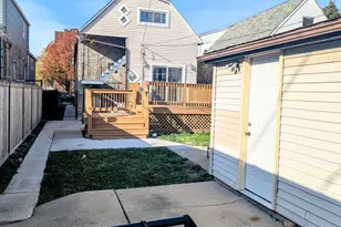 1041 N Spaulding Ave, Chicago, IL 60651 - Photo 14