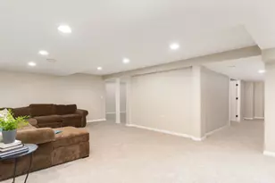 1385 Ginger Ln, Naperville, IL 60565 - Photo 38