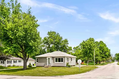 525 Grant Street, Chenoa, IL 61726 - Photo 1