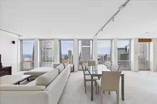 111 E Chestnut St, Chicago, IL 60611 - Photo 10