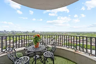 2020 N Lincoln Park W, Chicago, IL 60614 - Photo 6
