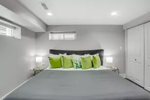 1610 W Waveland Ave, Chicago, IL 60613 - Photo 16