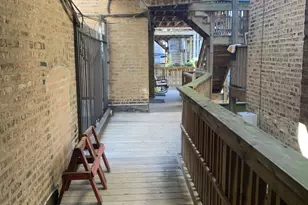 1042 W Bryn Mawr Ave, Chicago, IL 60660 - Photo 12