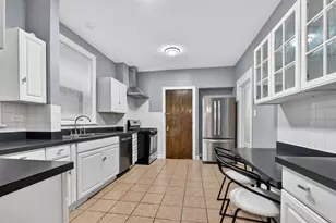 6815 S Crandon Ave, Chicago, IL 60649 - Photo 10