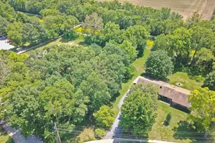 407 Ottawa St, Morris, IL 60450 - Photo 2