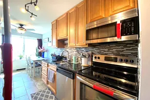 7033 N Kedzie Ave, Chicago, IL 60645 - Photo 14