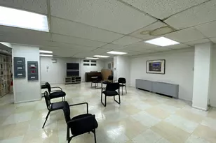 7033 N Kedzie Ave, Chicago, IL 60645 - Photo 24