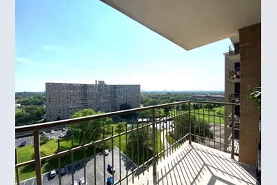 7033 N Kedzie Avenue #1414, Chicago, IL 60645 - Photo 2