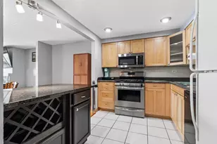 10416 Mansfield Ave, Oak Lawn, IL 60453 - Photo 6