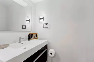 155 N Harbor Dr, Chicago, IL 60601 - Photo 26