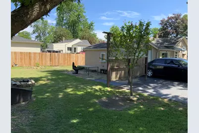 2215 E Washington Street S, Joliet, IL 60433 - Photo 2