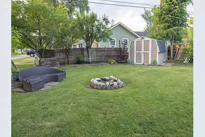 2215 E Washington Street S, Joliet, IL 60433 - Photo 20