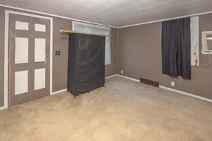 2215 E Washington Street S, Joliet, IL 60433 - Photo 10