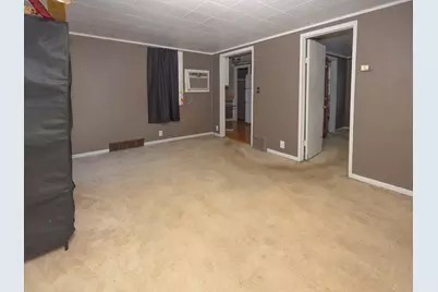 2215 E Washington Street S, Joliet, IL 60433 - Photo 8